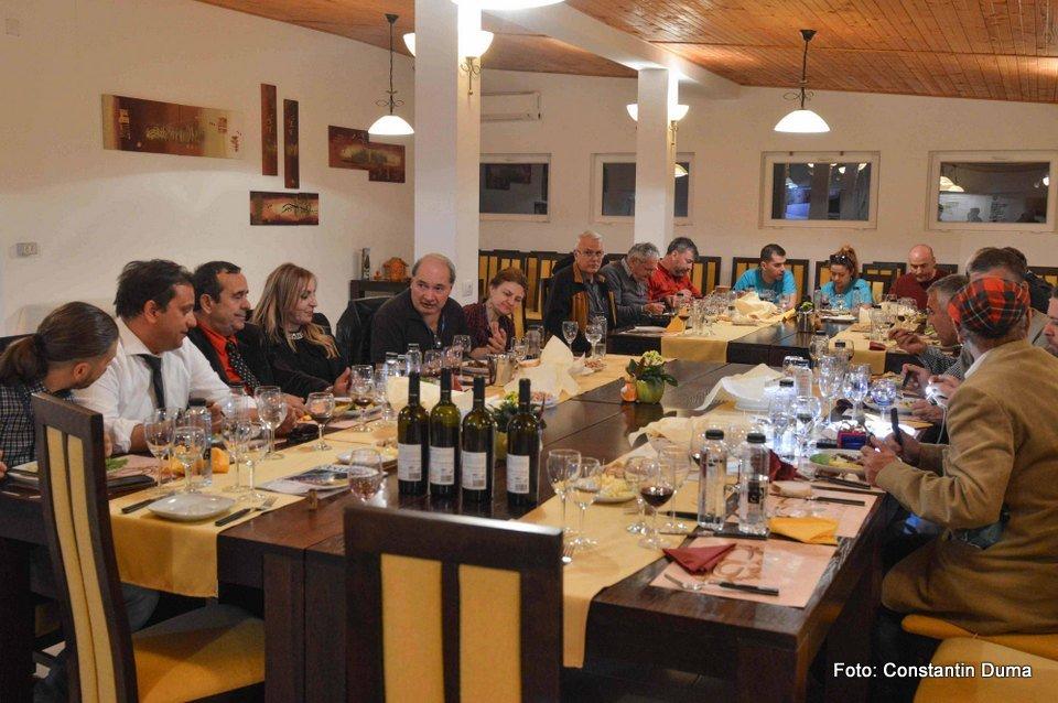 DEZLEGARE LA PEȘTE ȘI VIN