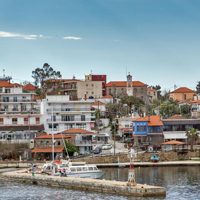 GRECIA LICHIDĂ LA STICLĂ – Ammouliani turnat în pahare